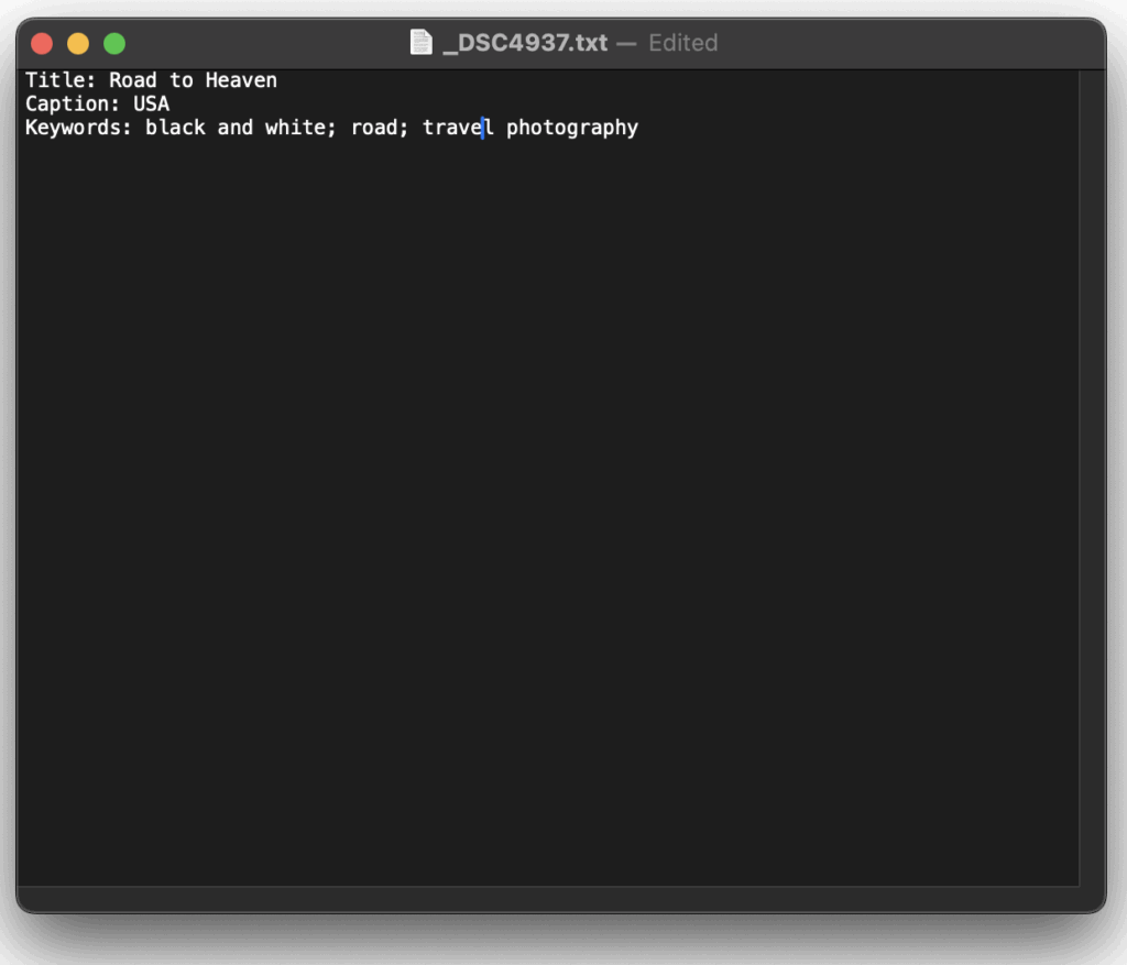 SmugMug Downloader - download titles, captions and keywords.